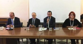 “I magistrati o sono pessimi politici o sono buoni politici perché erano pessimi magistrati prima”. La scuola Forense dell’Ordine degli avvocati riapre con l’ex di ANM, Piercamillo Davigo, gli incontri culturali organizzati in collaborazione con la libreria Bonazinga.
