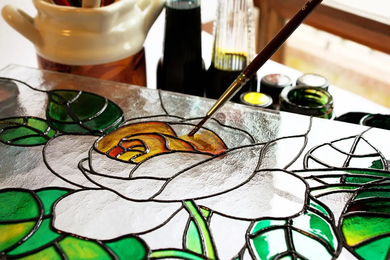 Il trucco dei pittori per creare tele artistiche con materiali di riciclo che hai già in casa